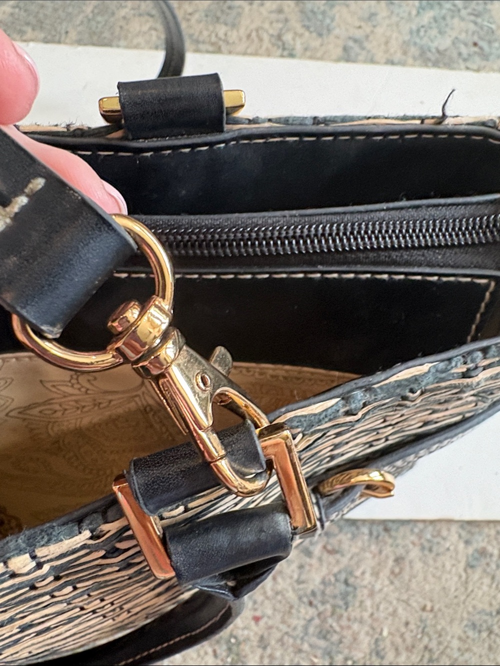 Etienne Aigner Woven Straw Tote with Black Trim Jakarta collection. Minor flaw - Picture 6 of 9